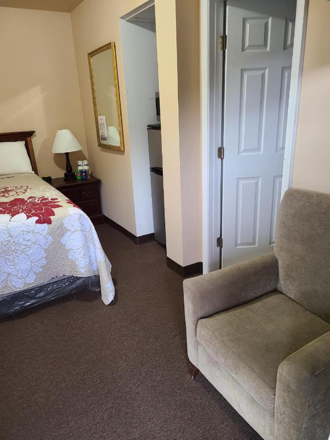 Clarysville Motel Frostburg Buitenkant foto