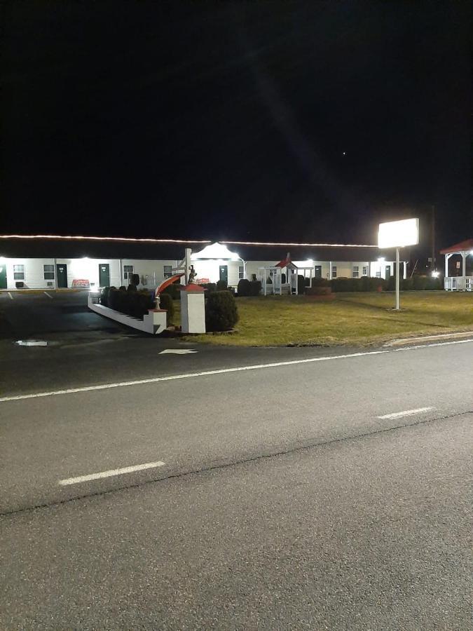 Clarysville Motel Frostburg Buitenkant foto